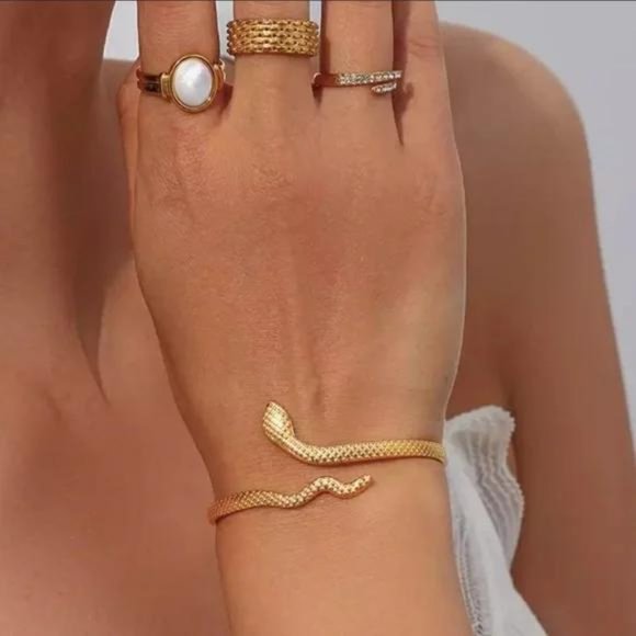 Jewelry - NEW ADJUSTABLE 18K GOLD SNAKE BANGLE CUFF BRACELET